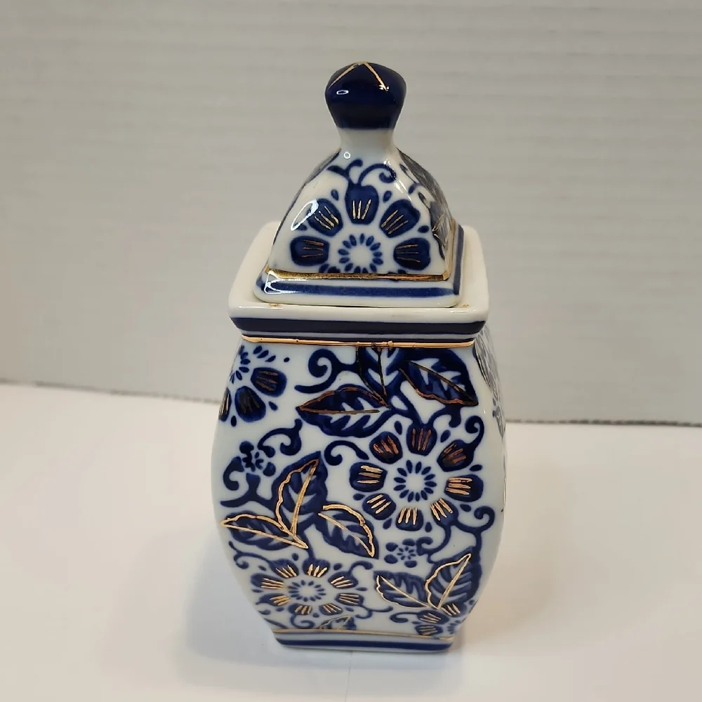 Ginger Jar Square Shape With Enlarged Body Separate Lid Blue, gold and White - Picture 1 of 7